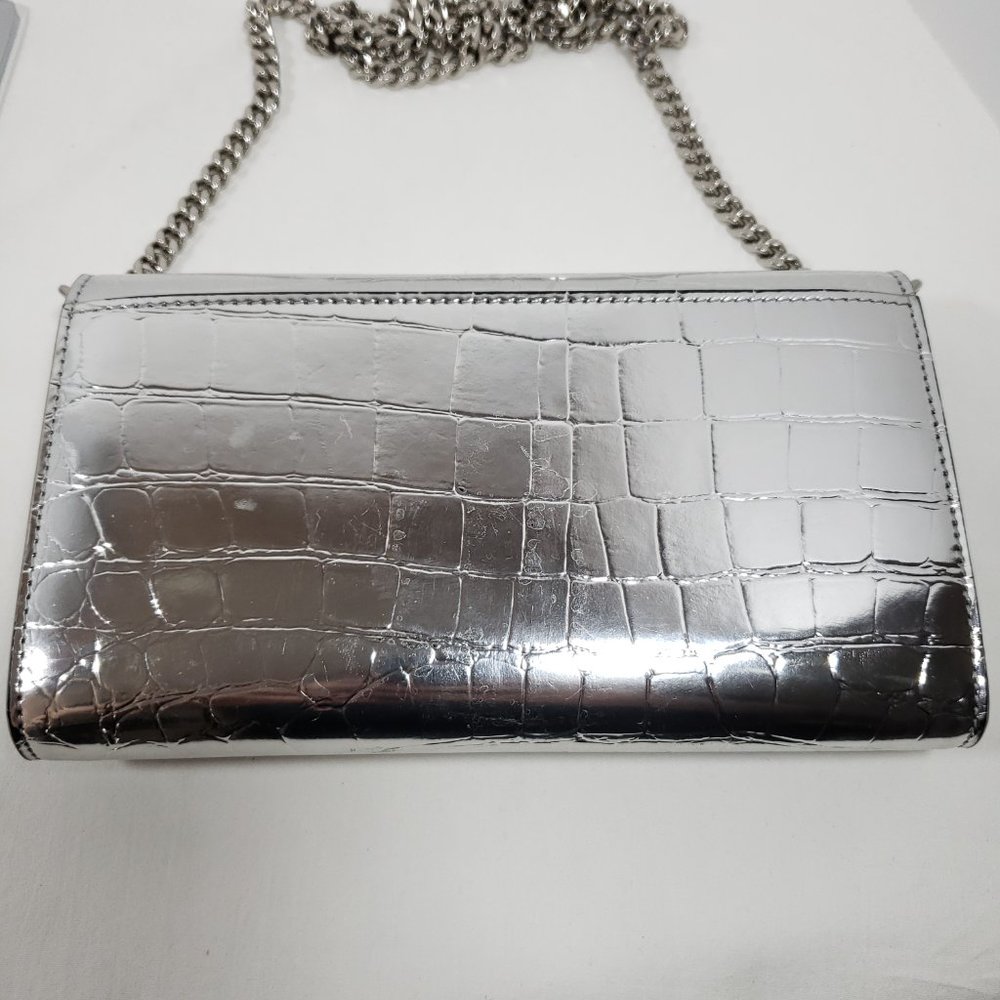Burberry Hannah Wallet on Chain Crocodile Embossed Leather - Metallic Silver - Picture 6 of 9